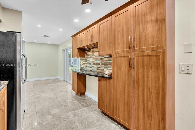 Building Photo - 2114 N 44th Ave