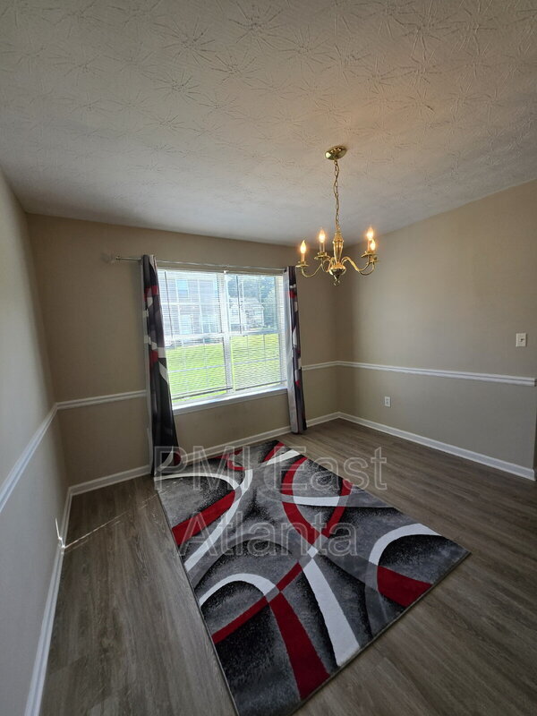 Building Photo - 70 Desota Dr