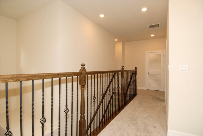 Building Photo - 4628 Pinehurst Trl E