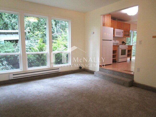 Building Photo - Lovely 3 Bedroom 1 Bath Home in Gig Harbor