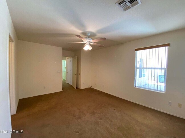 Building Photo - 1461 E La Costa Dr