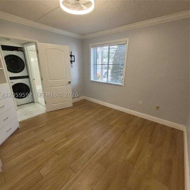 Building Photo - 1114 NW 124th Ct
