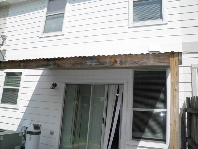 Building Photo - 8026 Fisher Glen Ln