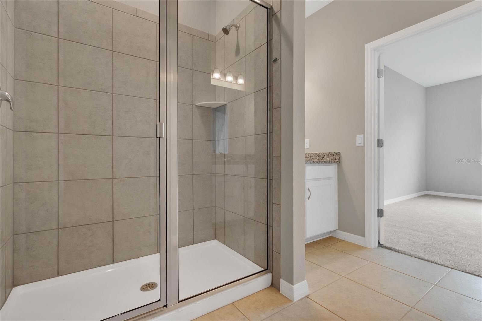 Master Bathroom - 3976 Mayhill Loop