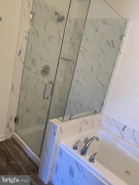 Building Photo - 4120 Vanderbilt Ct