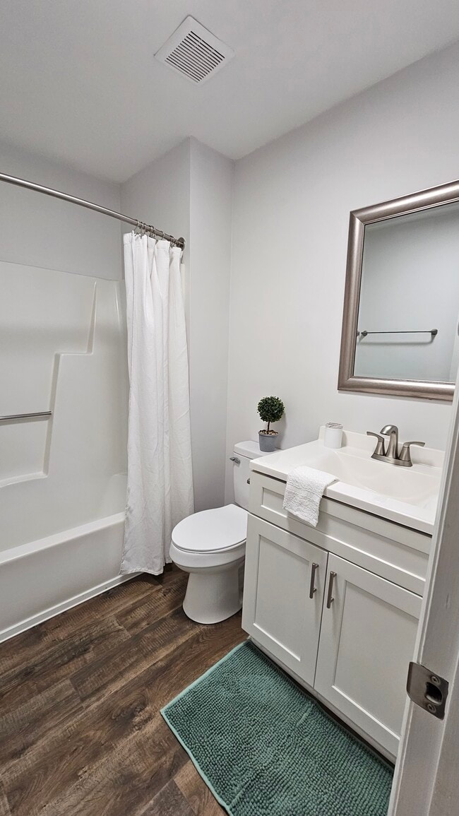 Bathroom - Brookfield at Lynndale