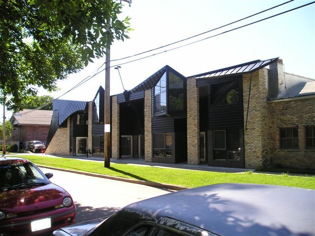 2 - 1630 Payne St