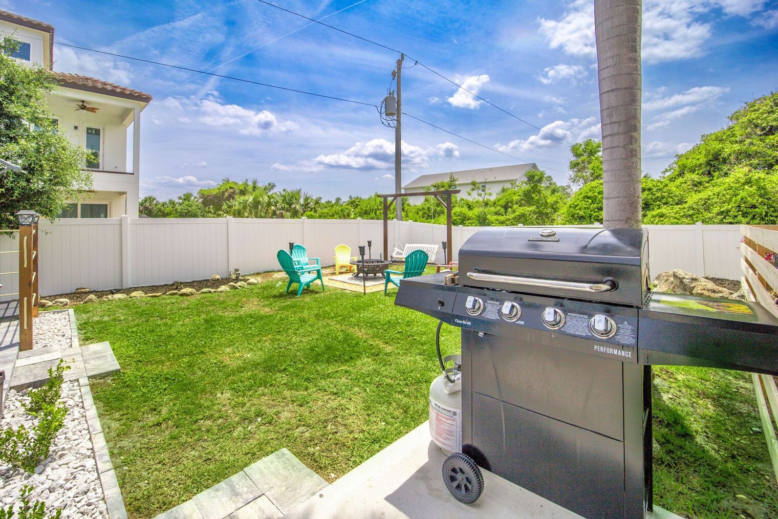 Building Photo - 42 Moody Dr