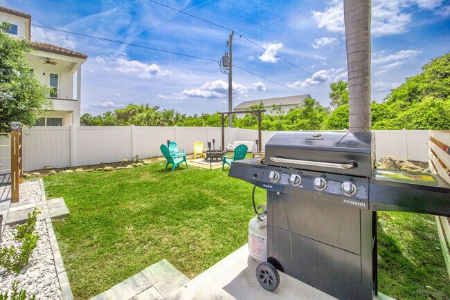 Building Photo - 42 Moody Dr