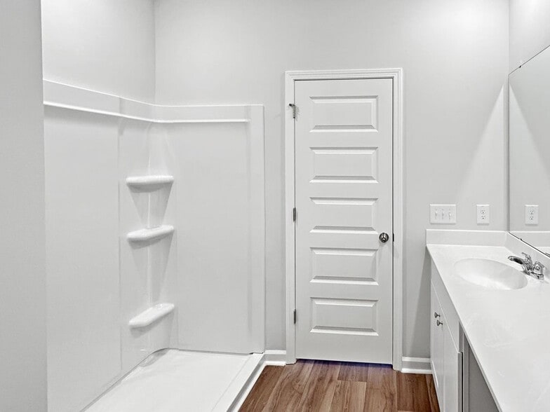 Building Photo - 367 Pine Crest View Dr