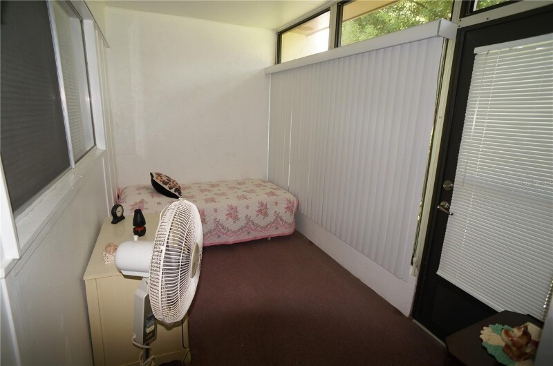 Building Photo - 1406 Arrowhead Cir W