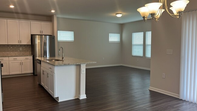 Building Photo - 128 Boone Lake Way