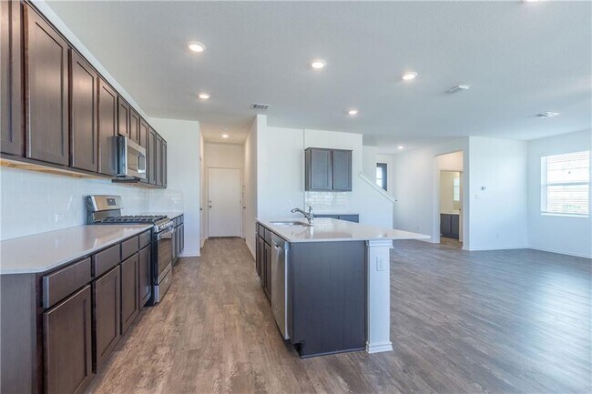 Building Photo - 412 Montauk Loop