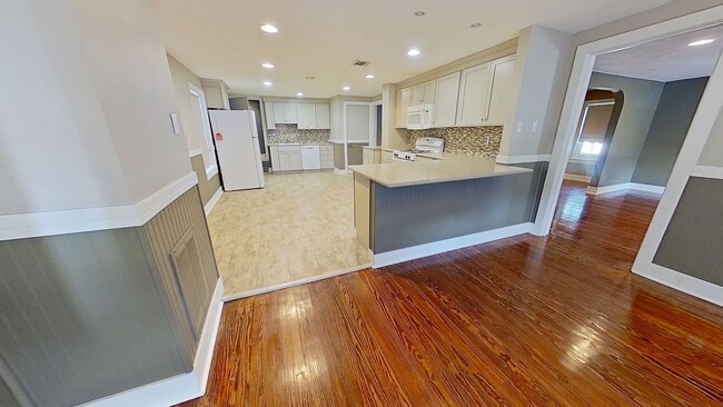 Building Photo - 1535 Hokes Mill Rd
