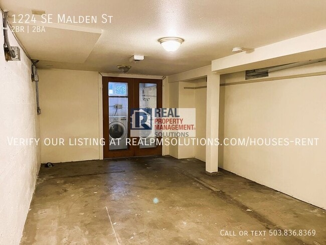Building Photo - 1224 SE Malden St