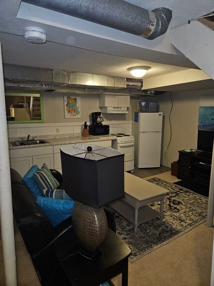 Building Photo - 1118 Rodman Rd