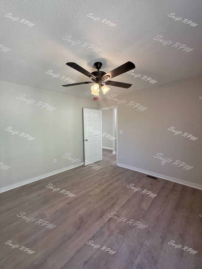 Building Photo - 1034 Oakland Ave