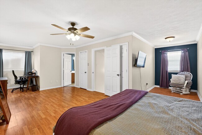 Building Photo - 1308 Roanoke Ct