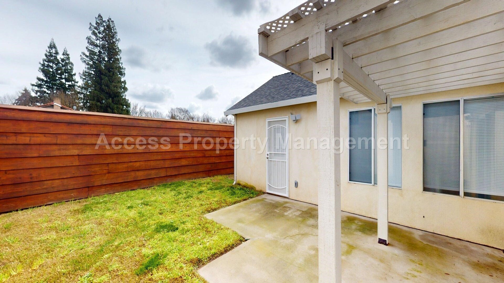 Building Photo - 3728 Terneuzen Ave