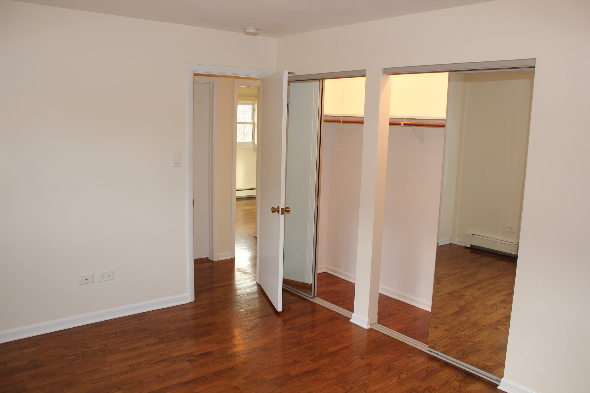 Building Photo - 14437 S Ravinia Ave