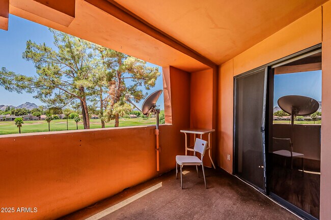 Building Photo - 4303 E Cactus Rd