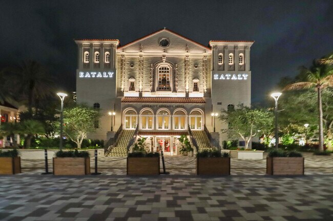 Building Photo - 600 S Dixie Hwy