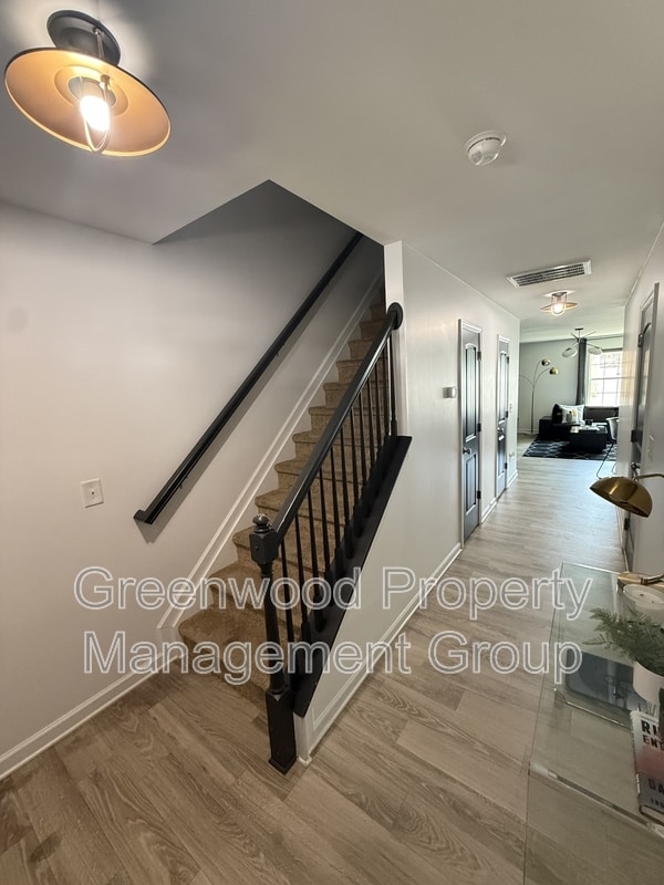 Building Photo - 111 Crepe Myrtle Ln