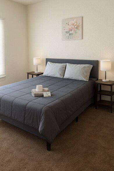 Primary Photo - 74 S Anderson Ave