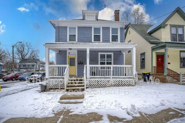 Building Photo - 800 E 33rd St