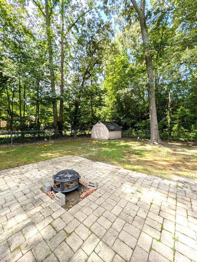 Building Photo - 5212 Hickory Fork Rd