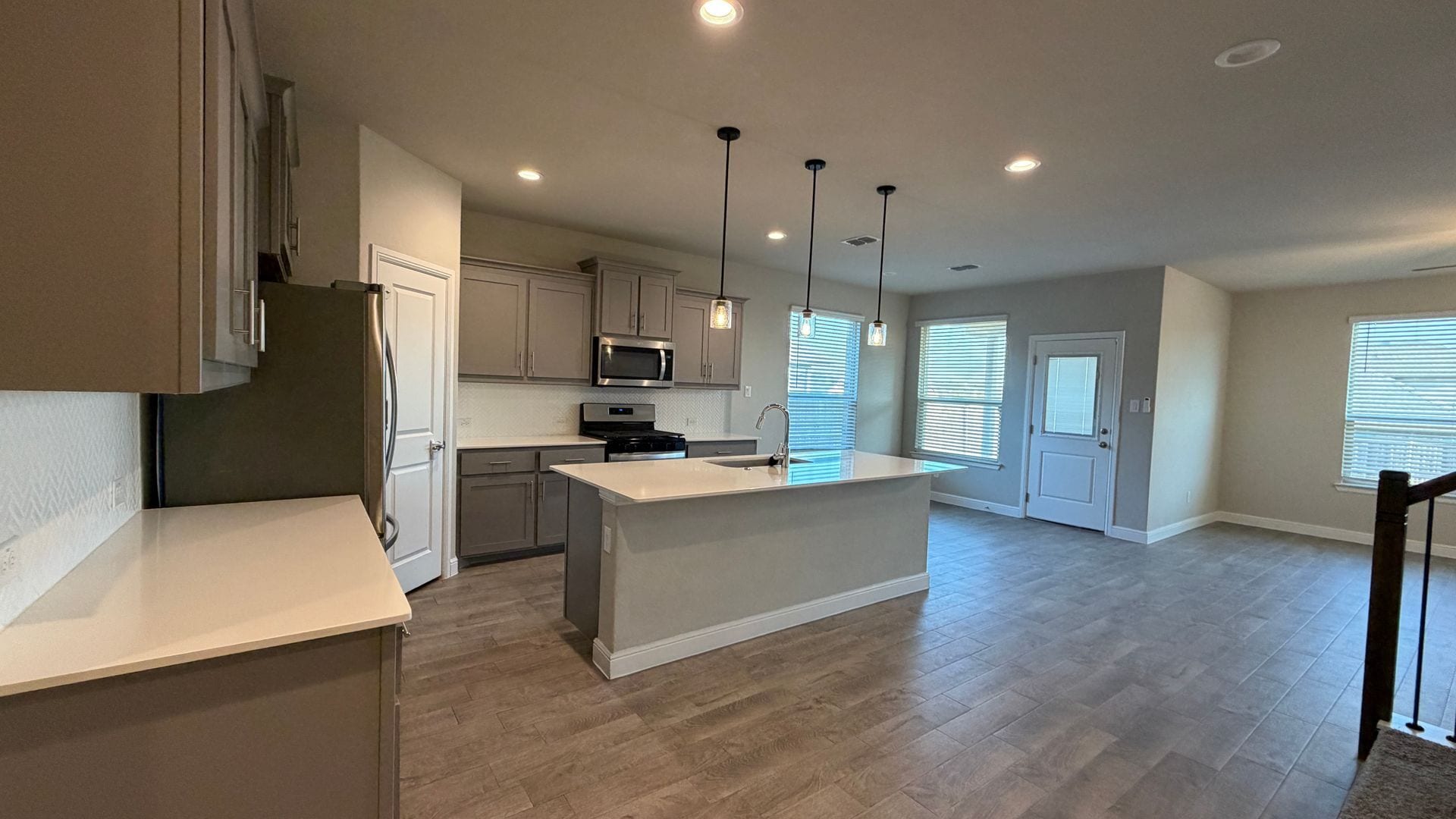 Building Photo - 1654 Reed Dr