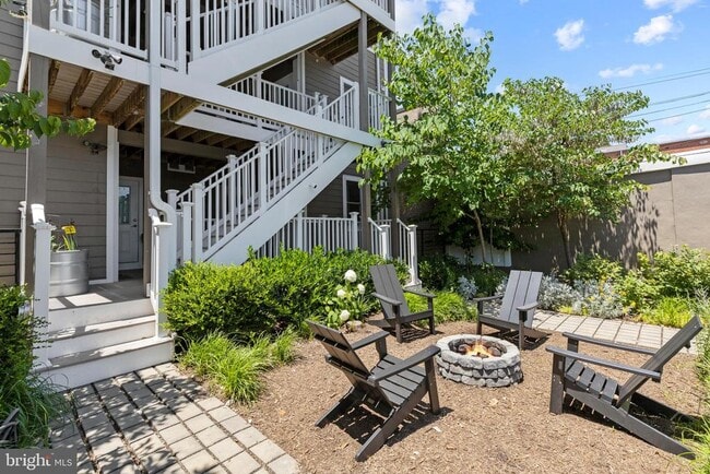 Building Photo - 3821 14th St NW