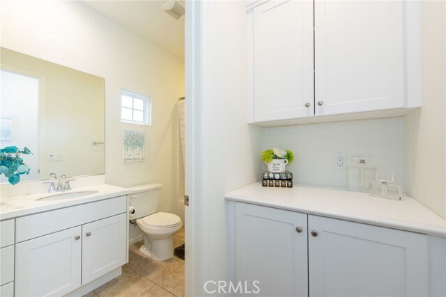 Building Photo - 53 Strawberry Grove