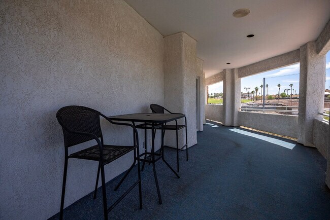 Building Photo - 2320 Snead Dr