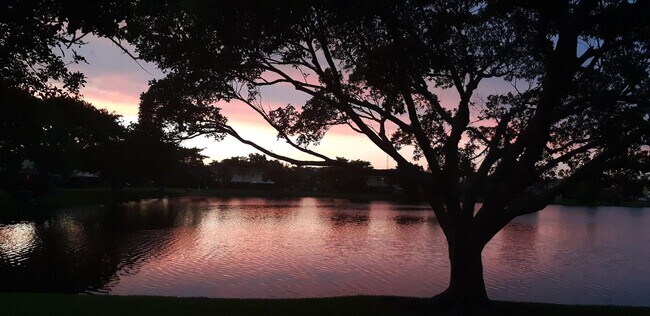 Building Photo - 5319 Tennis Ln