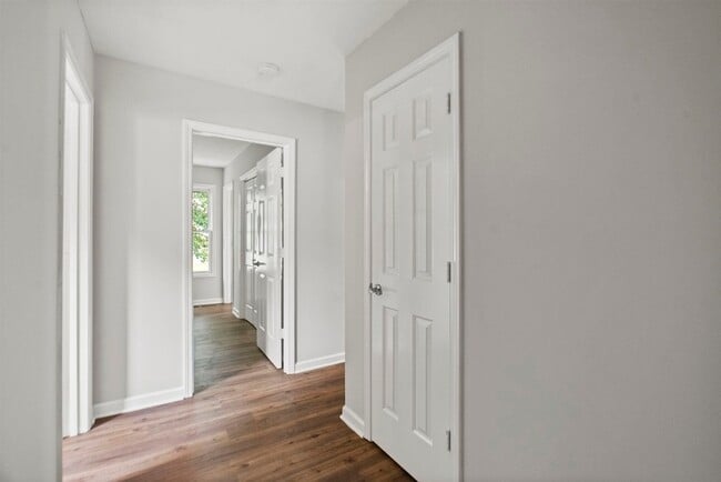 Building Photo - 1204 Derek Dr