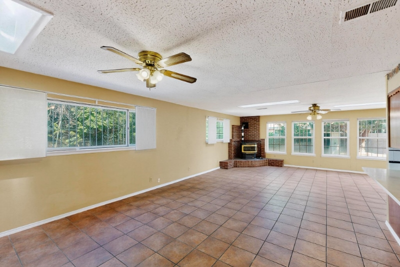 Building Photo - 7029 Veranda Rd NE