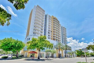 Building Photo - 900 SW 8th St