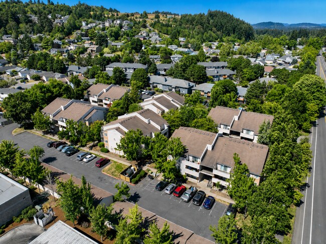 Building Photo - FREE August Rent! Spacious 1-Bedroom with Vaulted Ceilings & In-Unit Laundry!
