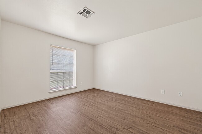 Building Photo - 10503 Ladino Rd