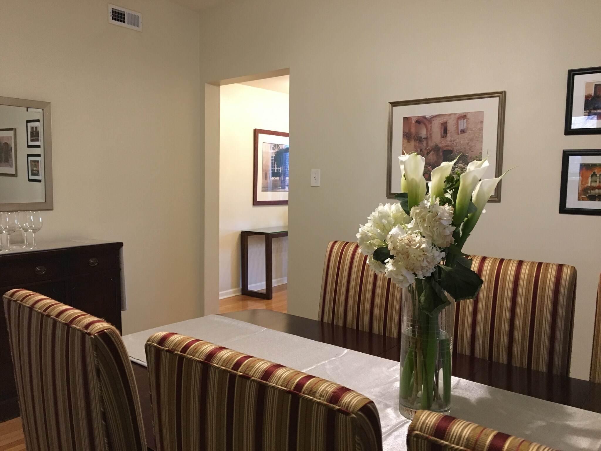 Dining Room - 1844 Humboldt N Blvd