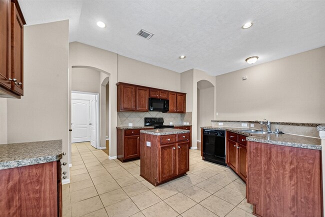 Building Photo - 16007 Hidden Manor Dr