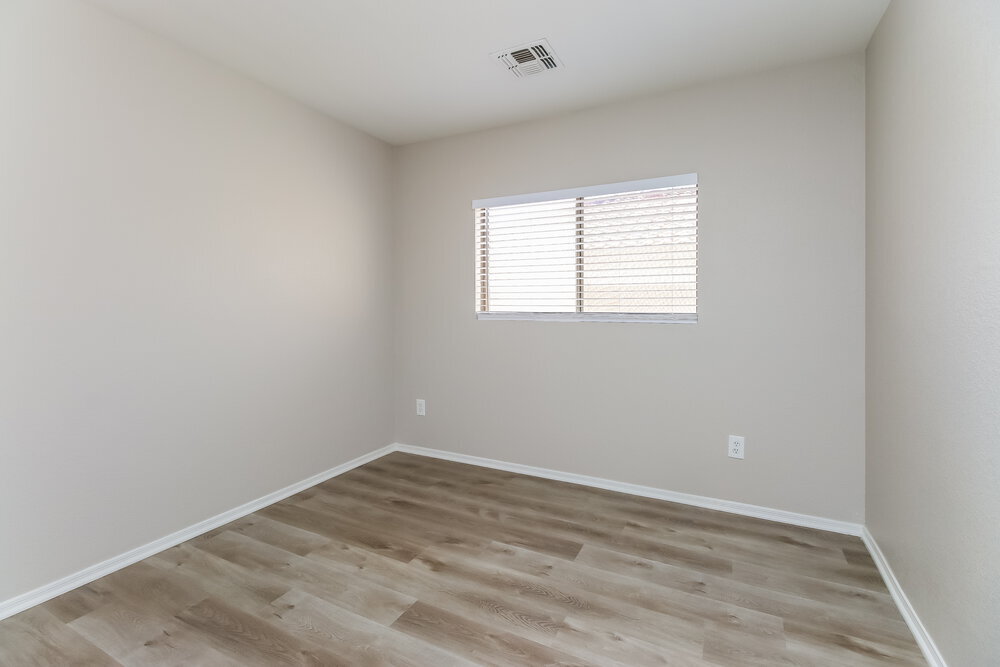 Building Photo - 1006 S Clancy Cir