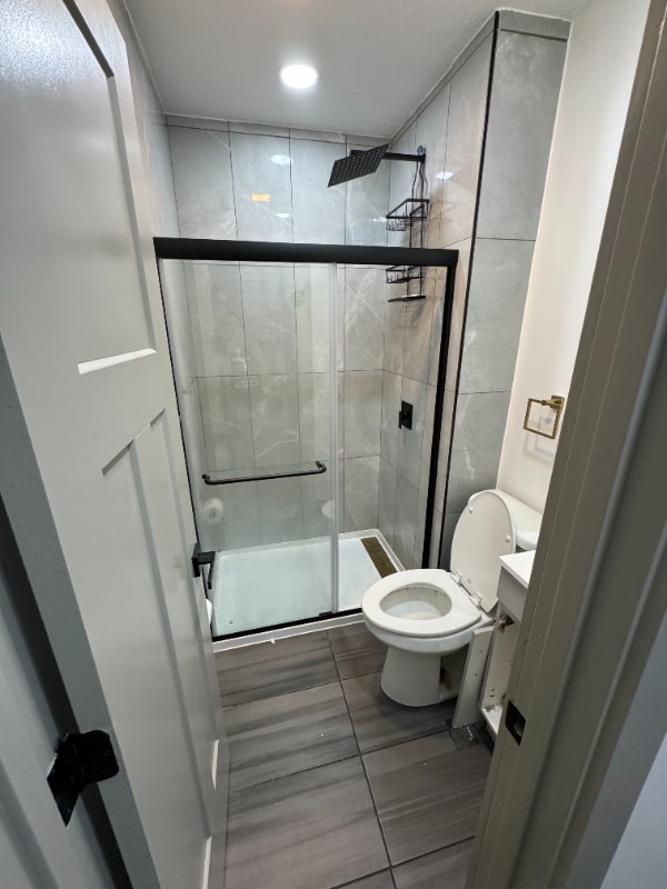 Building Photo - 534 Lee St