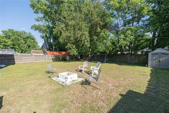 Building Photo - 409 Draper Dr