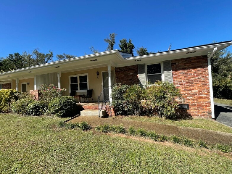 Front Portch - 963 Brynwood Dr