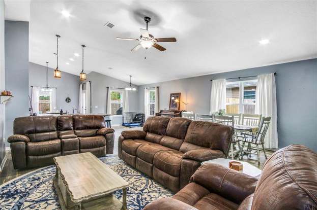 Building Photo - 5544 Peach Dr