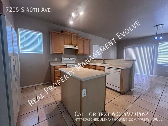 Building Photo - 7205 S 40th Ave