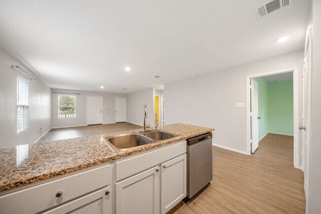 Building Photo - 14718 Dillard Ml