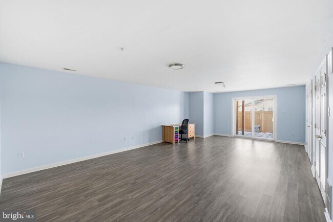 Building Photo - 554 Ellison Ct